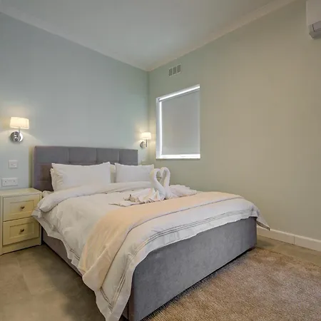 Διαμέρισμα Modern 2br Penthouse With Terrace & Stunning Views By 360 Estates *