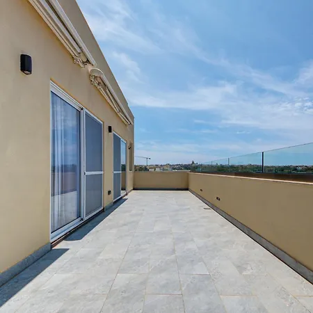 Modern 2br Penthouse With Terrace & Stunning Views By 360 Estates Nadur