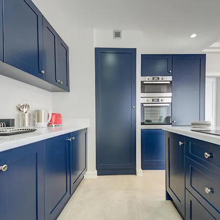דירה Modern 2br Penthouse With Terrace & Stunning Views By 360 Estates