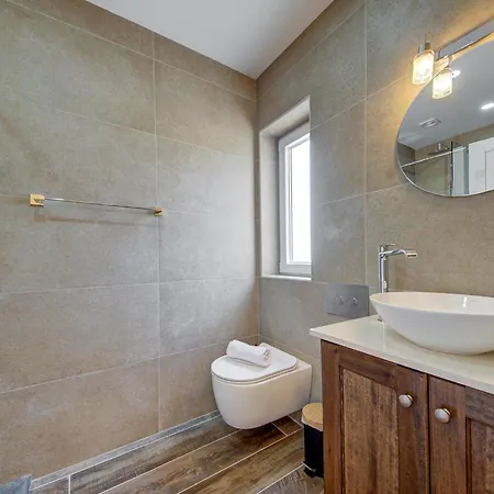 Modern 2br Penthouse With Terrace & Stunning Views By 360 Estates Nadur